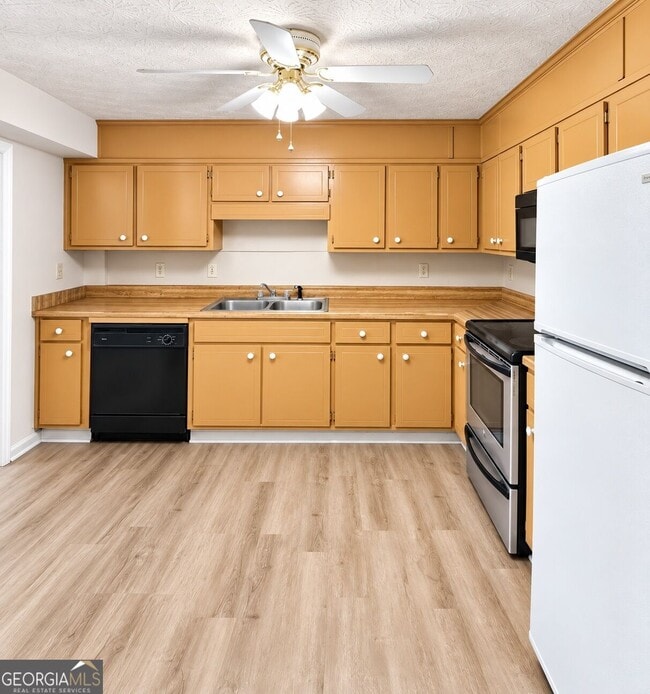 Building Photo - 341 Freeport Dr
