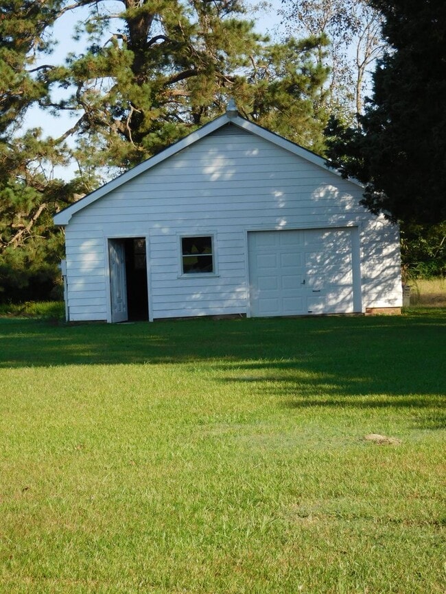 Building Photo - 150 Arrington Rd