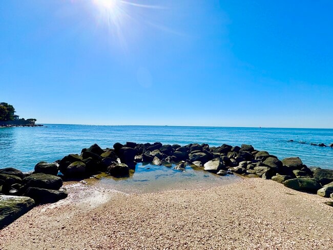 Building Photo - 39 Circle Beach Rd