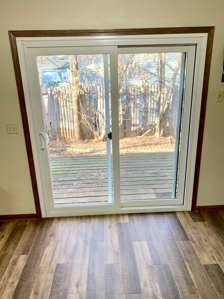 Building Photo - 4122 Robin Rd