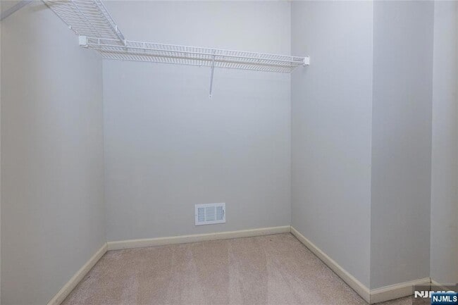 Building Photo - 63 Hickory Way