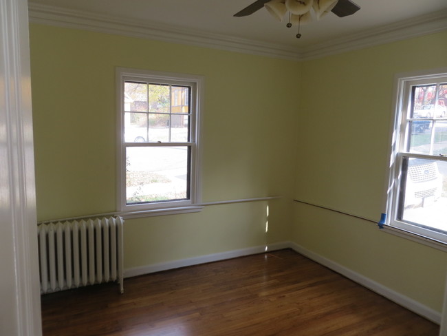 Back bedroom with great natural light - 1818 Pleasant St