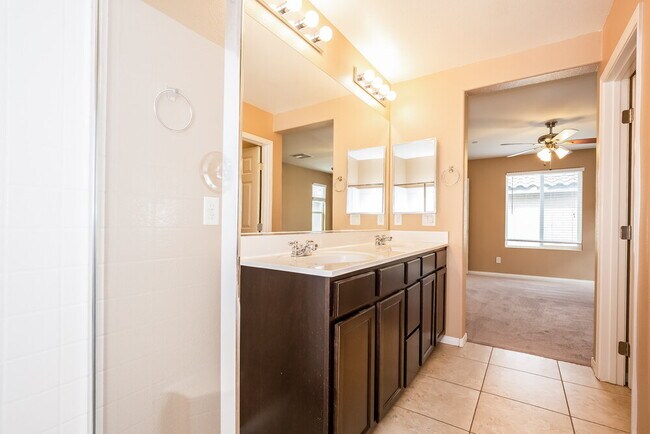 Building Photo - 10119 Watchtide Ct