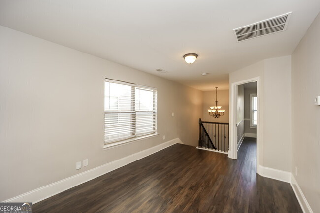 Building Photo - 207 Tyre Dr