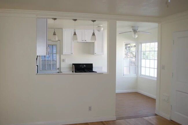 Building Photo - 4227 Pepper Dr