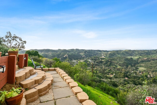 Building Photo - 1432 Penny Rd