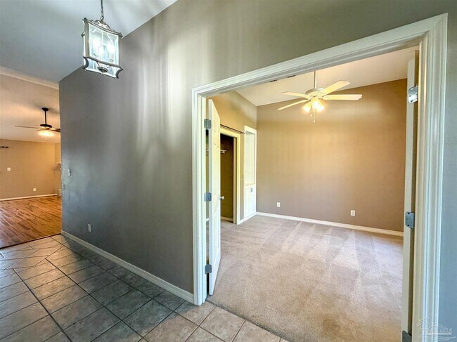 Building Photo - 3977 High Bridge Dr