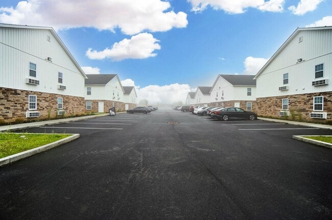 Building Photo - 501 Kristina Dr