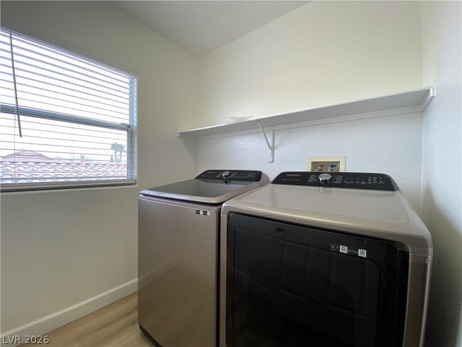 Building Photo - 10549 Cedar Run Ct