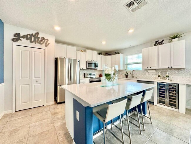 Building Photo - 10509 Carloway Hills Dr