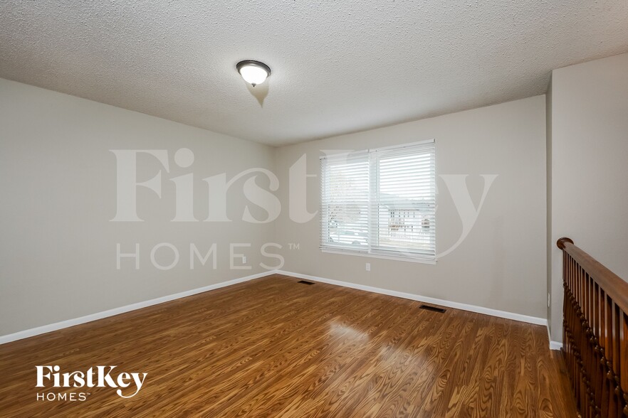 Building Photo - 2005 Rosedale Ct