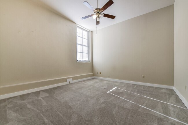 Building Photo - 2309 Harborside Dr