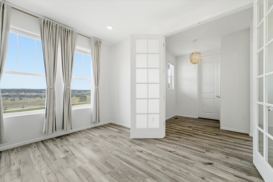 Building Photo - 14136 Blue Heart Ct