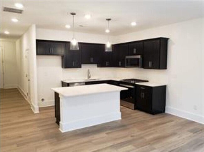 Building Photo - 1622 Gunnin Trce NW