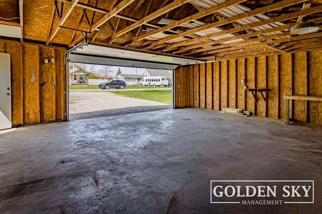 Building Photo - 1700 N Manring Ave