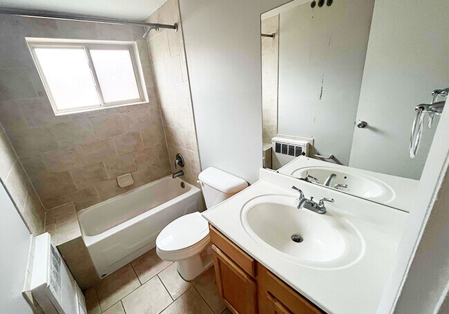 Building Photo - 555 Lowell Ave