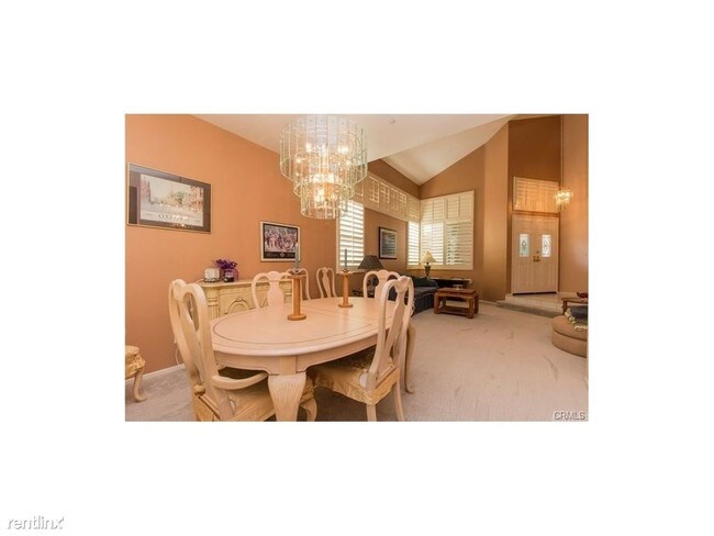 Building Photo - 9878 Via Esperanza