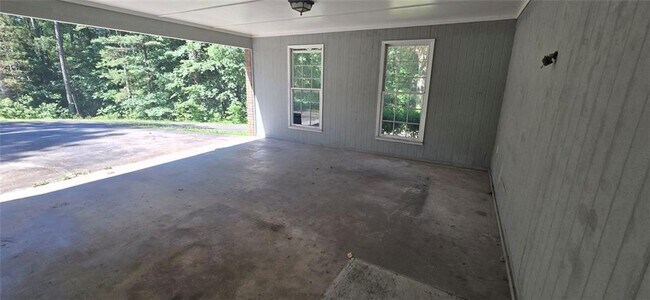 Building Photo - 1132 Shoal Creek Rd
