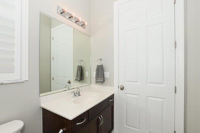 Building Photo - 9051 SW Pepoli Way
