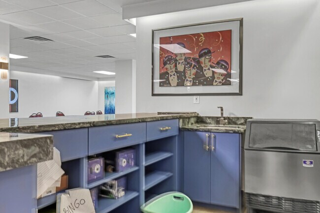 Building Photo - 3546 S Ocean Blvd