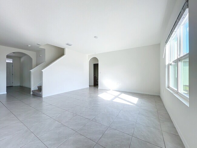 Building Photo - 12744 Lateral Root Dr