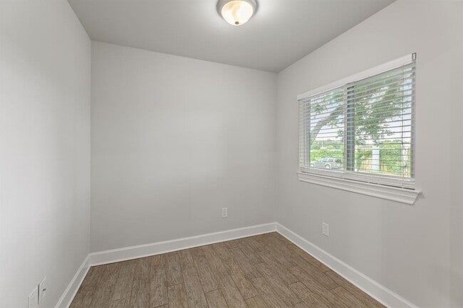 Building Photo - 2309 Newfield Ln