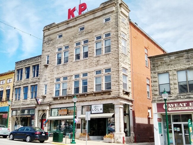 Building Photo - 116 N Walnut St