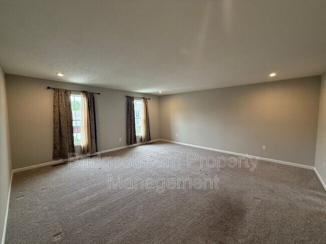 Building Photo - 766 Hunters Run Dr