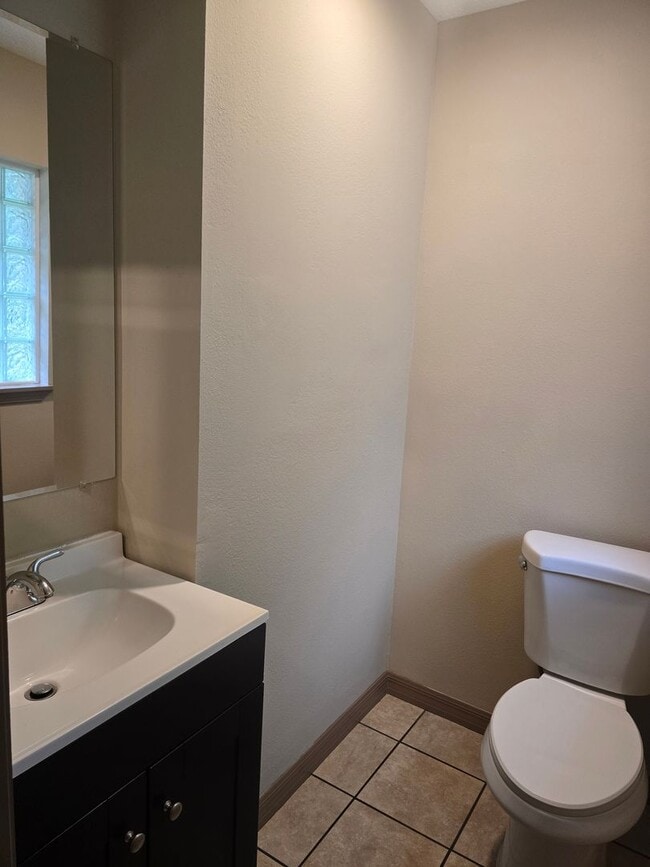 Building Photo - Fabulous 3/1.5/1 in Homosassa!!!