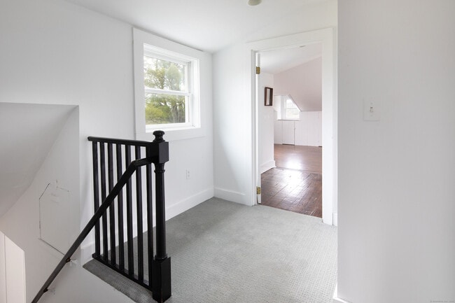 Building Photo - 126 Lime Rock Rd
