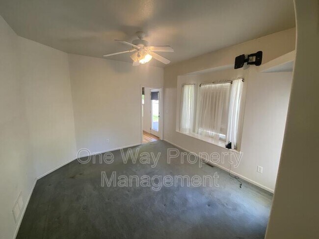 Building Photo - 5259 W 9th St Dr