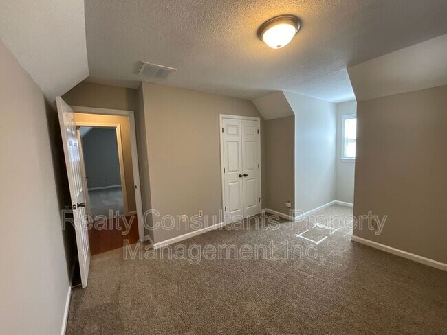 Building Photo - 123 Arcaro Dr