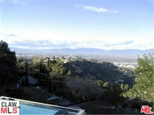 Building Photo - 14445 Mulholland Dr