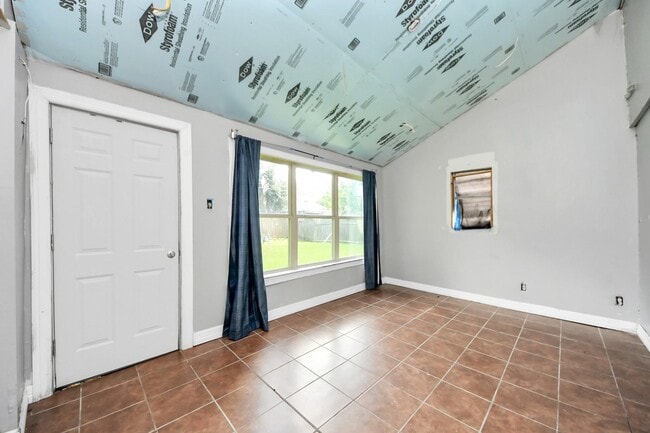 Building Photo - 2513 Leslie St