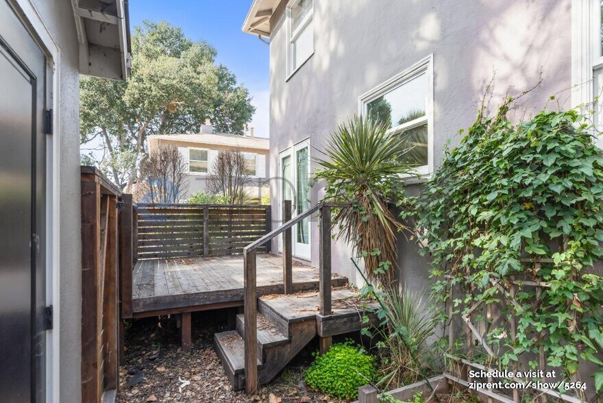 Building Photo - 321 63rd St