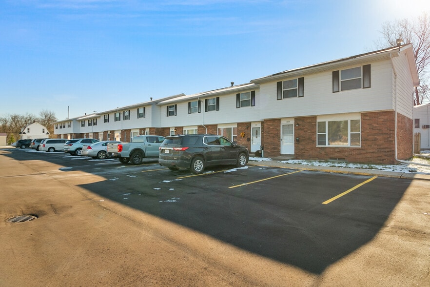 Riverside Place Apartments 411 N Chipman St Owosso MI 48867
