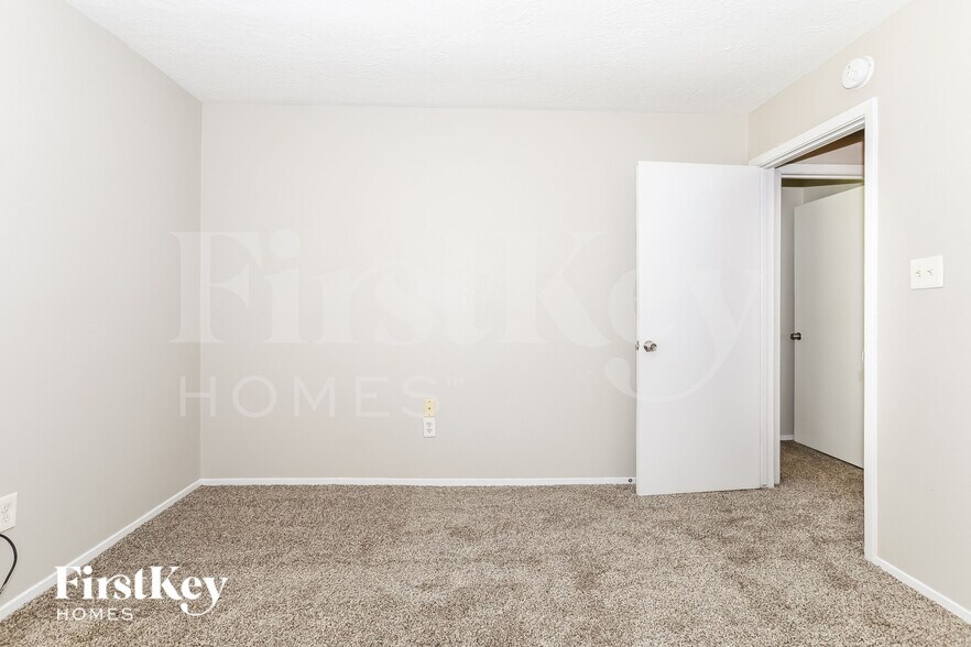 Building Photo - 22519 Rockgate Dr