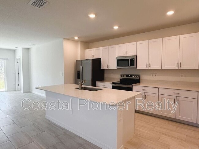 Building Photo - 17614 Pleasantview Blvd