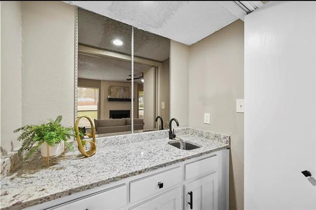 Building Photo - 2401 Long Ridge Ln