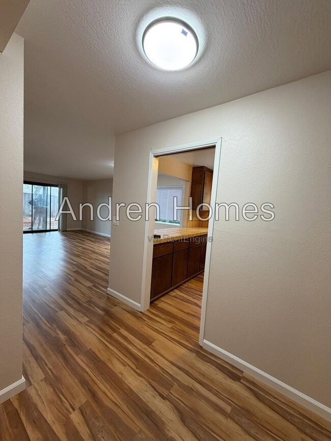 Building Photo - 150 Sea Ridge Ct