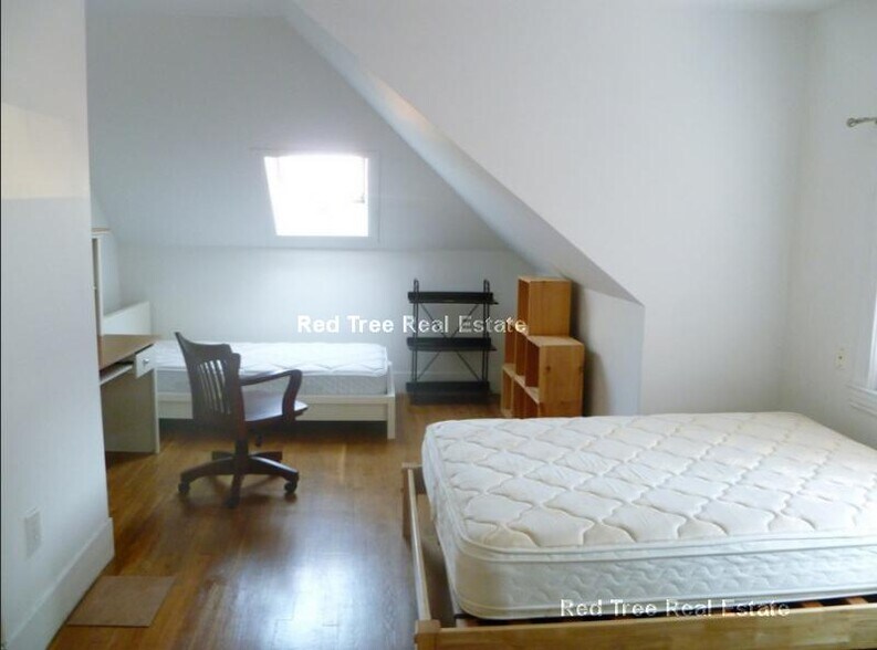 Building Photo - 12 Verndale St