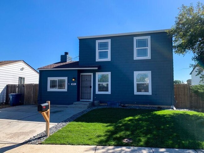 Building Photo - Sweet Bungalow in Westminister