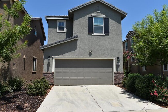 Building Photo - 1441 Bianchi Ln