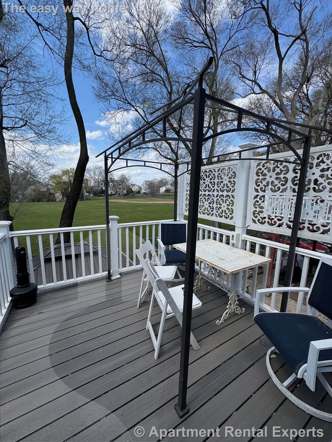 Building Photo - 57 Clarendon Ave