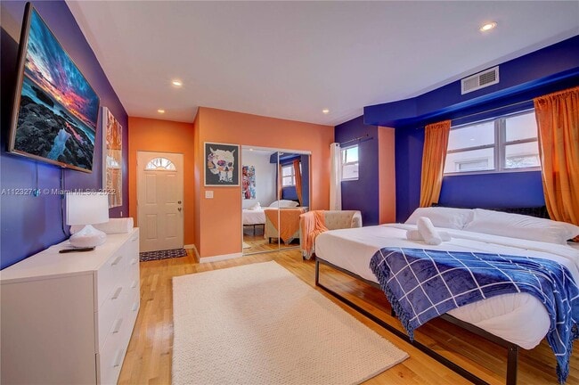 Building Photo - 524 NW 35th St