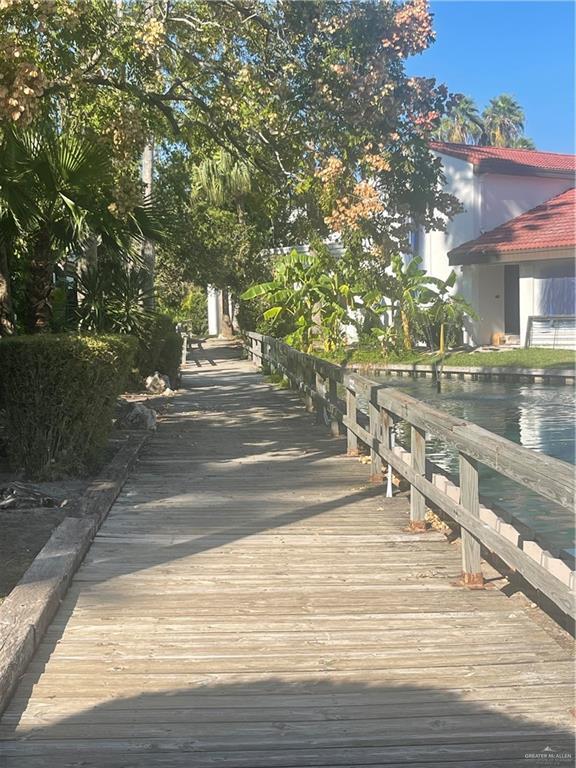 Building Photo - 10 Shasta E Ave