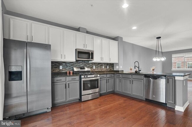 Building Photo - 108 Federal St