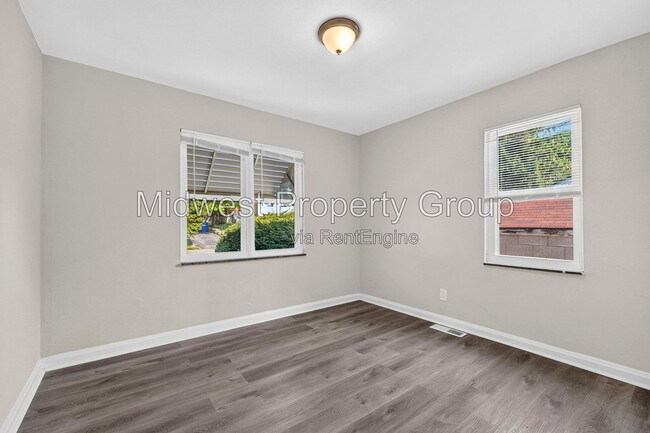 Building Photo - 1237 Fairview Ave