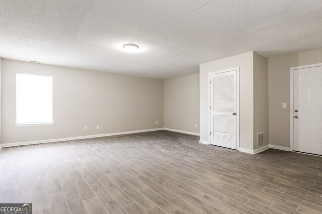 Building Photo - 8808 Edenton Way