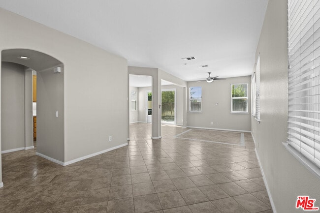 Building Photo - 30319 Cedar Oak Ln